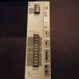 9101-1929 Allen-bradley 2098-dsd-030-se Ac 1-phase Servo Drive