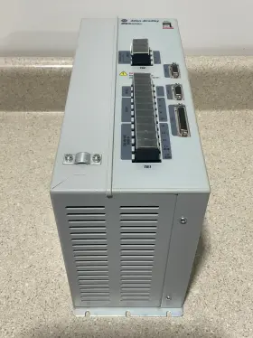 A2098-dsd-hv030x Allen Bradley 2098-dsd-hv030x