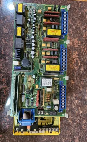 A06b-6058-h229 Fanuc See Pics 2 Small Corner Cracks Free Ship Expedited Avail