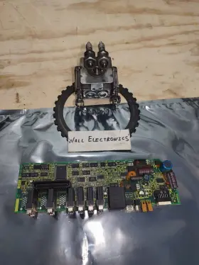 A20b-2001-0930-06b Fanuc A20b-2001-0930/06b Servo Amplifier Communication Card A20b-2001-093