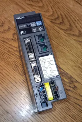 Ryc101d3-vvt2 Fuji Electric Faldic 100w Servo Amplifier