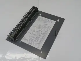 T210213 Honeywell R4075e 1000 Flame Control Safeguard Amplifier