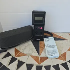 Ig-310 Horiba Gloss Meter Checker With Manual And Case Great Condition
