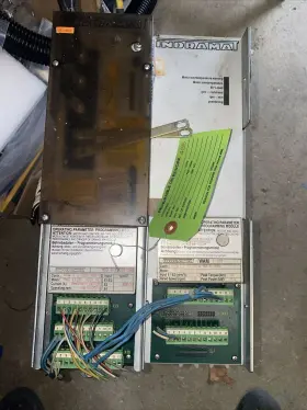 1.1-100-300-w1-m00 Indramat 1.1-100-300-w1 Kdw Servo Drive 9 Used