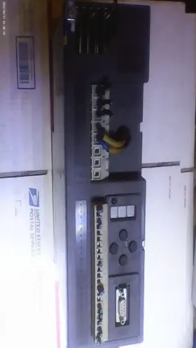 05.f0.r21-1228 Keb 0.9kva 2.3a Input 1 Ph 200-240v Incl. Connectors Very Clean
