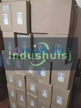 E84avsce1122sx0 Lenze 1pc New Frequency Converter