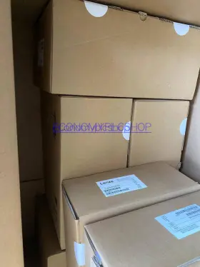 Evs9326-eiv004 Lenze 1pcs New Servo Drive Inverter Evs9326eiv004