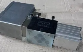 R02kx4f0vsm2 Moog D633e6102 New Servo Valve