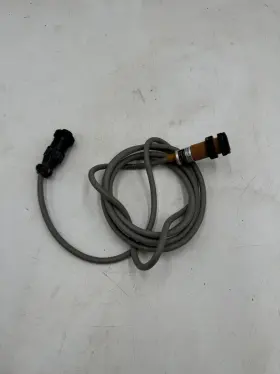 E3f-ds10c4 Omron Photoelectric Switch E3f-ds10c4 Omron Photoelectric Switch