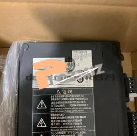 R88d-kn04h-ml2-z Omron 1pcs Servo Drive In Box New