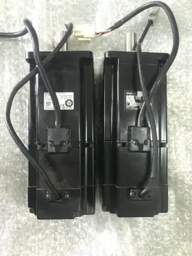 R88m-w75030t-b Omron Used 1pc Ac Servo Motor