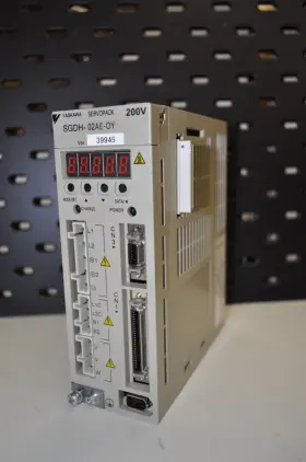 Sgdh-02ae-0y Omron Sgdh-02ae-oy Servo Drive Yaskawa Electric Used Tested