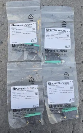 Ml100-8-h-350-rt Pepperl Fuchs Ml100-8-h-350-rt/95/102 Lot Of 4 New Photoelectric Sensors