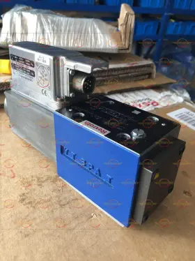 4wrpeh10c4b100l-20 Rexroth 1pcs 4wrpeh10c4b100l-20/g24k0/a1m 0811404803 Proportional Valve