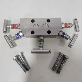 C30513-1124-0000 Rosemount 0305rc52b11 5 Way Manifold Valve