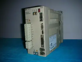Cacr-5r5-s04 Yaskawa New Servo Driver Expedited Shipping Cacr5r5s04