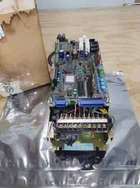 Cacr-sr03sz1ss-y84 Yaskawa Cacr-sr03sz1ssy84 Cacr-sr Servo Controller Read Desc
