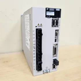 Sgdv-3r8a11a-removed Yaskawa Electric Sgdv-3r8a11a Servo Drive From A Running Fadal Vmc 64mp Cnc