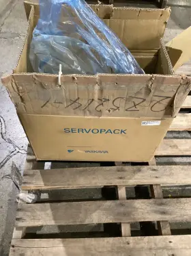 Jzrcr-ysv03-11 Yaskawa Dx100 Robot Servopack Amplifier New