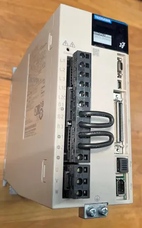 Sgd7s-3r8a00a Yaskawa Servopack Servo Drive 1ph/3ph 200-240v 50/60hz 500w