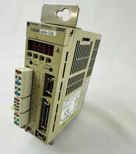 Sgdm-04ada-te3b Yaskawa Servopack Ac Drive