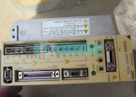 Sgdm-08ac-sd2m Yaskawa One Servo Drive New In Box Free Delivery