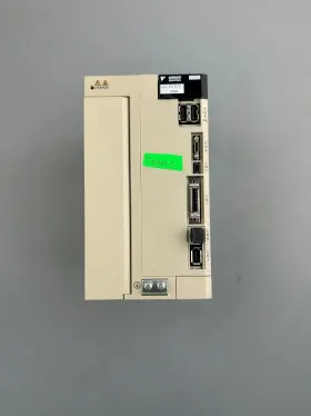 Sgdv-120a11a008000 Yaskawa Sgdv-15a11a-oy Type Model Servo Drive Used