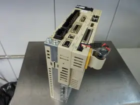 Sgdv-2r1fe1a-002000 Yaskawa 100v Sigma Servopack 30495