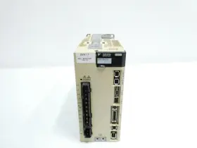 Sgdv-5r5a21a Yaskawa Servopack 0-400hz 200-230v-ac 0-230v-ac 3ph 750w