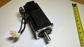 Sgm-08u3b4cl Yaskawa Sgm-08u3b4l Ac Servo Motor 750w 200v 4.4a 3000rpm