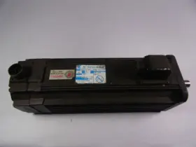 Usafed-13yb21 Yaskawa Servo Motor 1.3kw 1500rpm 9.7a Used
