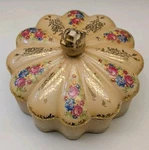 Vintage Royal Copley 525 Dresser Jar Powder Box Melon Ribbed Gold Gilt Floral Used. Price: $25.99.
