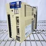 Omron R88D-WN08H-ML2 750 Watt Servo Drive Industrial Automation Unit Control Used. Price: $318.40.