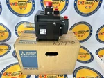 New Mitsubishi HG-SR52B Servo Motor HGSR52B 130V 2000 Rpm In Factory Box. Price: $480.48.