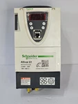 Schneider Square ATV61HU22N4Z Altivar Vfd 3HP Used. Price: $199.99.