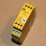 One Pilz Pnoz X4V Safety Relay 774580 783123 Used. Price: $74.33.